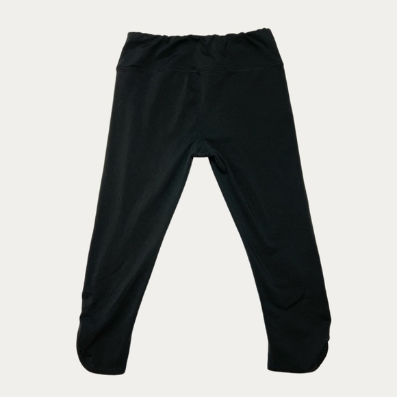 The North Face Black Cropped Leggings - Picture 2 of 5